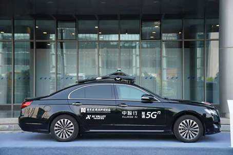 中智行5GAI无人驾驶技术加速城市智慧交通发展
