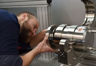 汉诺威激光中心研发深海条件激光测试压力室